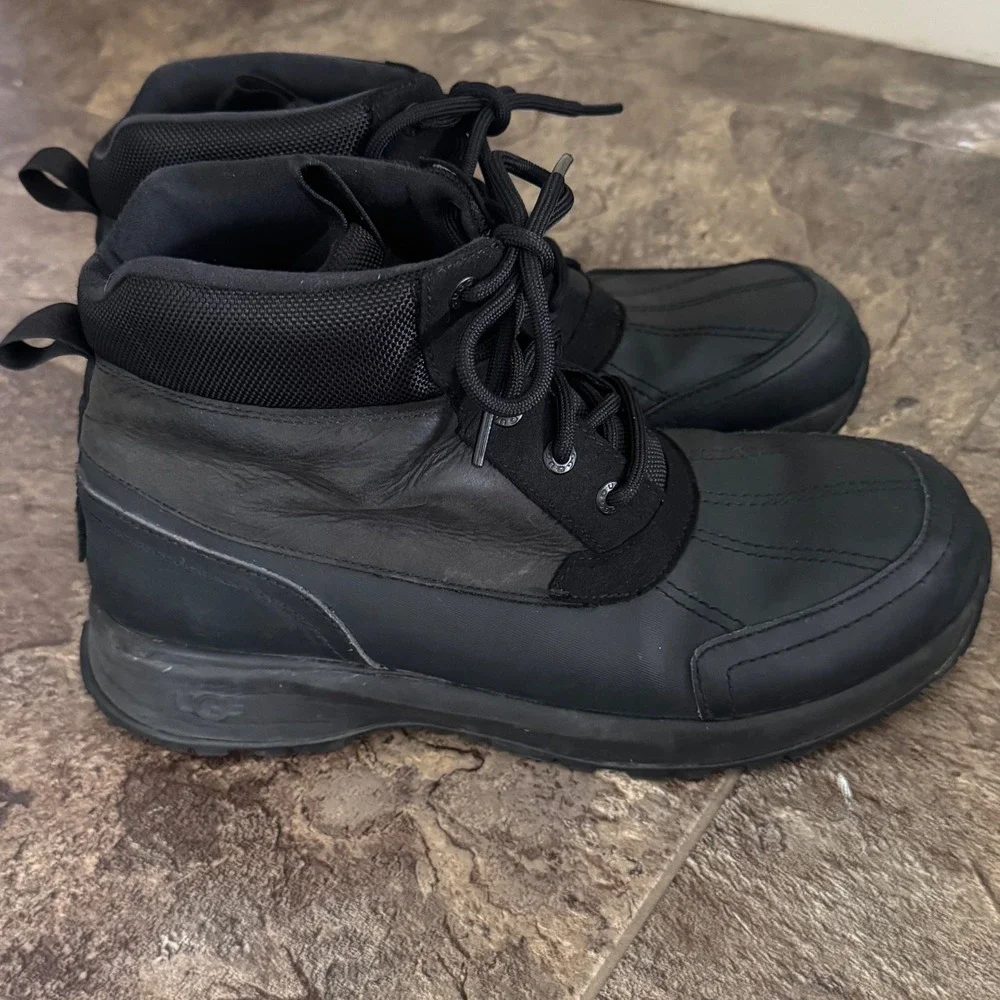UGG MEN'S EMMETT WATERPROOF WINTER DUCK BOOTS BLACK SIZE 10‎ EUC